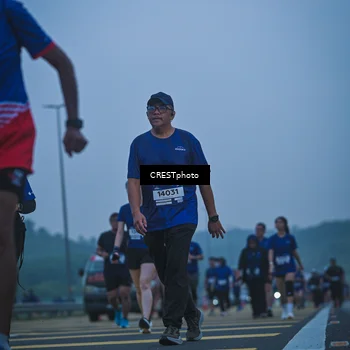 Runner Photo 7500687