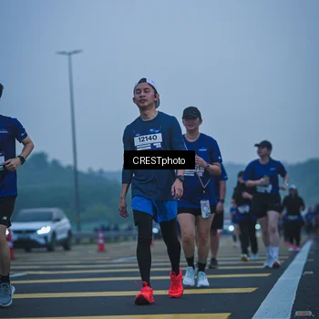 Runner Photo 7500997