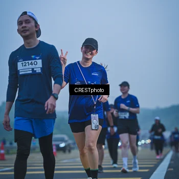 Runner Photo 7501002