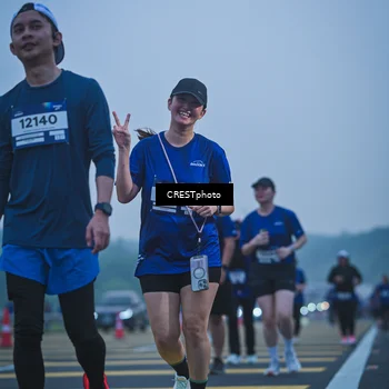 Runner Photo 7501004