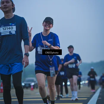 Runner Photo 7501006