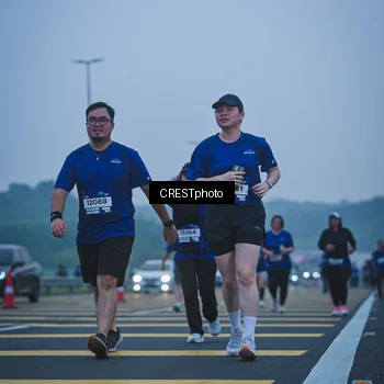 Runner Photo 7501009