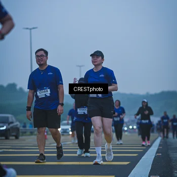 Runner Photo 7501015