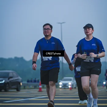 Runner Photo 7501030