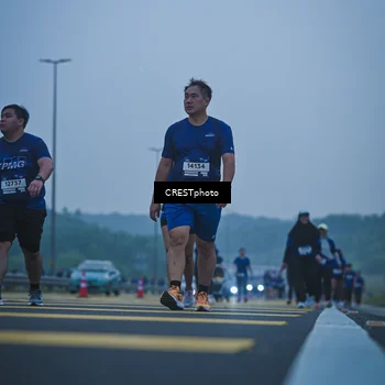 Runner Photo 7501104