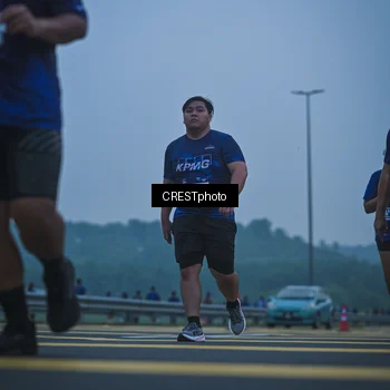Runner Photo 7501111