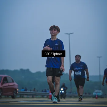 Runner Photo 7501112