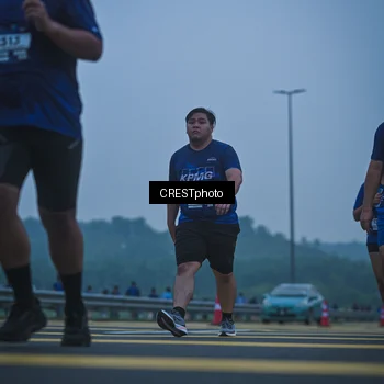 Runner Photo 7501114