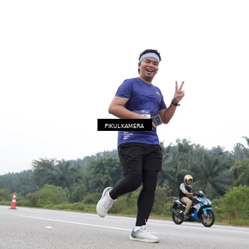 Runner Photo 7501138