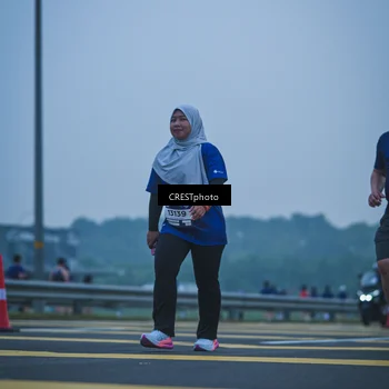 Runner Photo 7501224