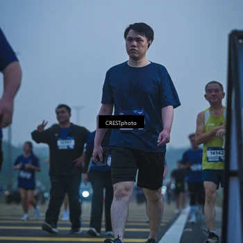 Runner Photo 7501400