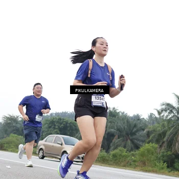 Runner Photo 7501549