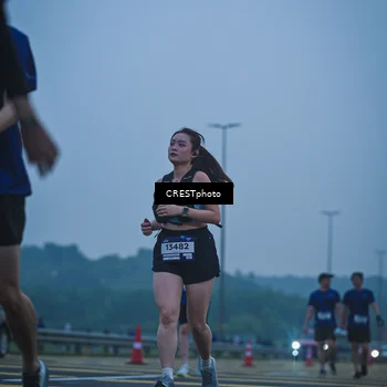 Runner Photo 7501946