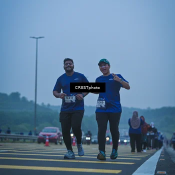 Runner Photo 7502001