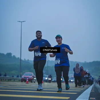 Runner Photo 7502004