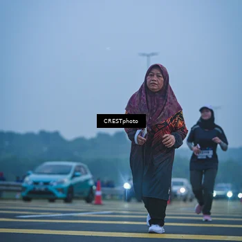 Runner Photo 7502026
