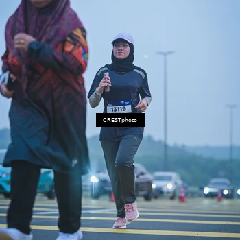 Runner Photo 7502034