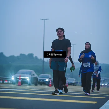 Runner Photo 7502038