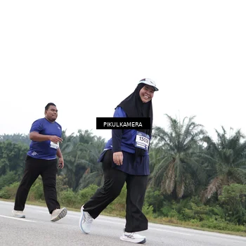 Runner Photo 7502049