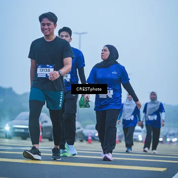 Runner Photo 7502057