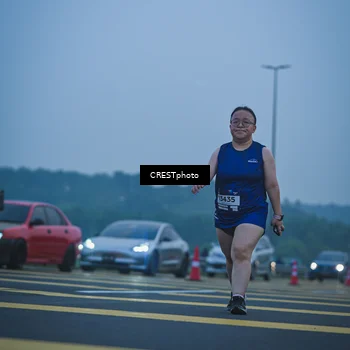 Runner Photo 7502108