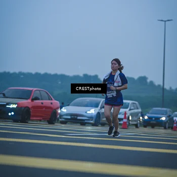 Runner Photo 7502110