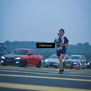 Runner Photo 7502114