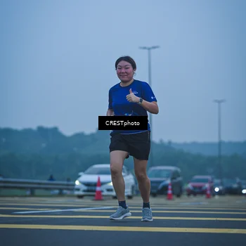 Runner Photo 7502117