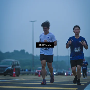 Runner Photo 7502132