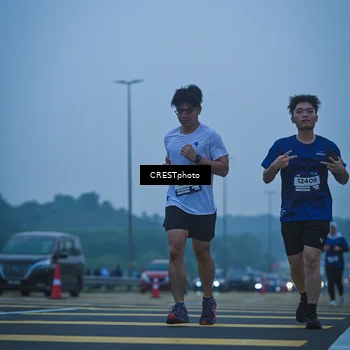 Runner Photo 7502133
