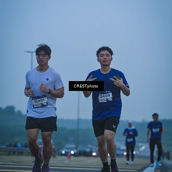 Runner Photo 7502137