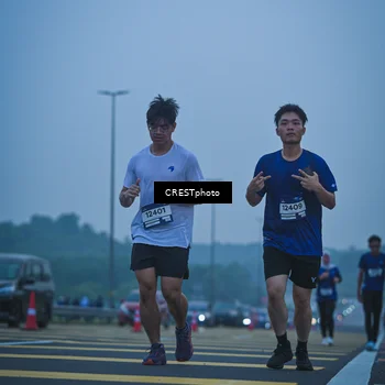 Runner Photo 7502138