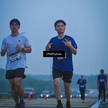 Runner Photo 7502139
