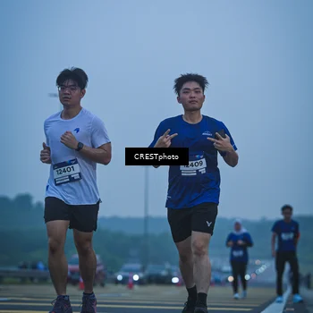 Runner Photo 7502140