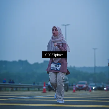 Runner Photo 7502142