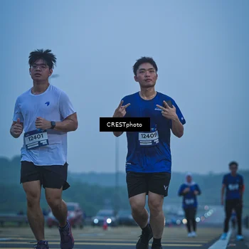 Runner Photo 7502146
