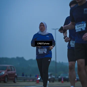 Runner Photo 7502151