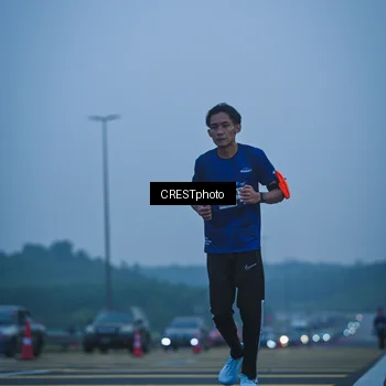 Runner Photo 7502155