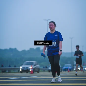 Runner Photo 7502157