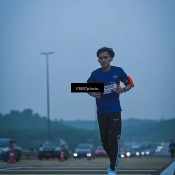 Runner Photo 7502158