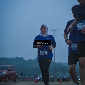 Runner Photo 7502159