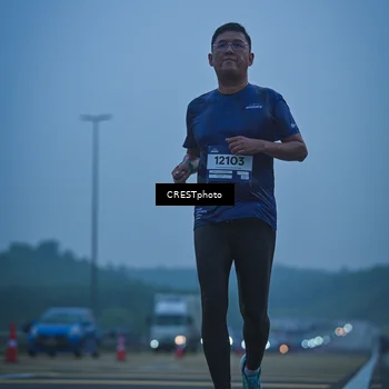 Runner Photo 7502174