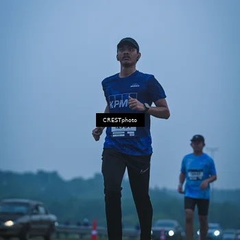 Runner Photo 7502188