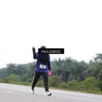 Runner Photo 7502200