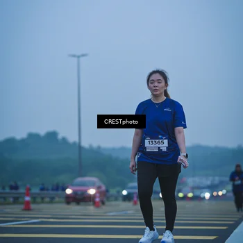 Runner Photo 7502241