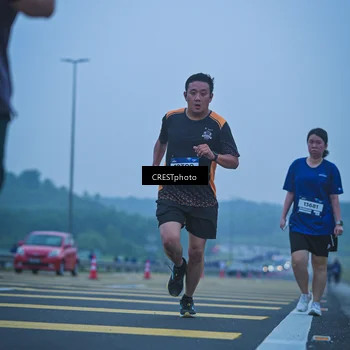 Runner Photo 7502272