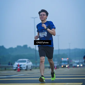 Runner Photo 7502299