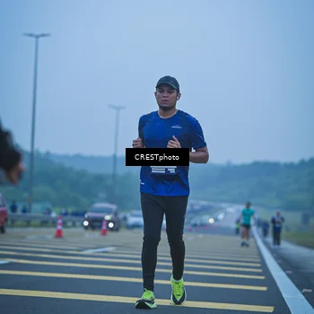 Runner Photo 7502336