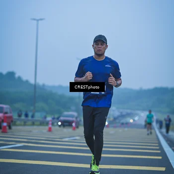 Runner Photo 7502339