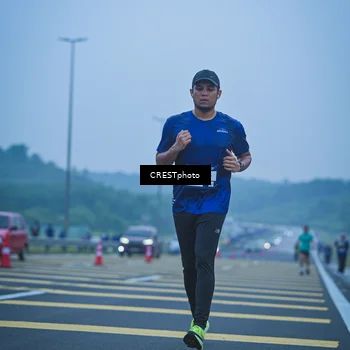 Runner Photo 7502340